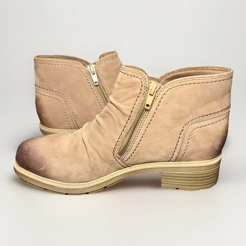 CLARKS Hearth Faye Ankle Boot Women's Size‎ US 8.5 Brown Nubuck